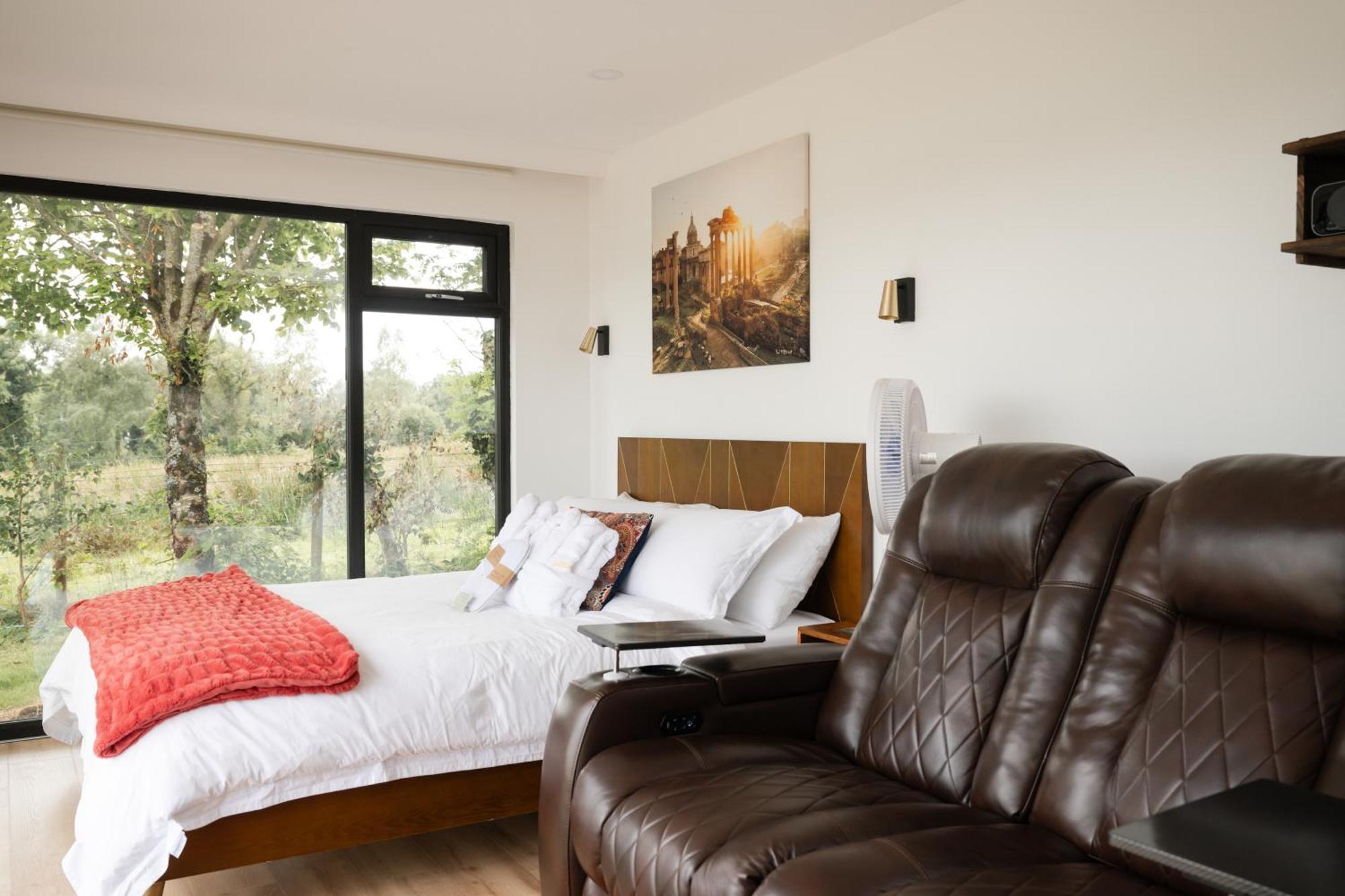 Lakescape - Waterfront Self- Catering Cabins エニスキリン エクステリア 写真