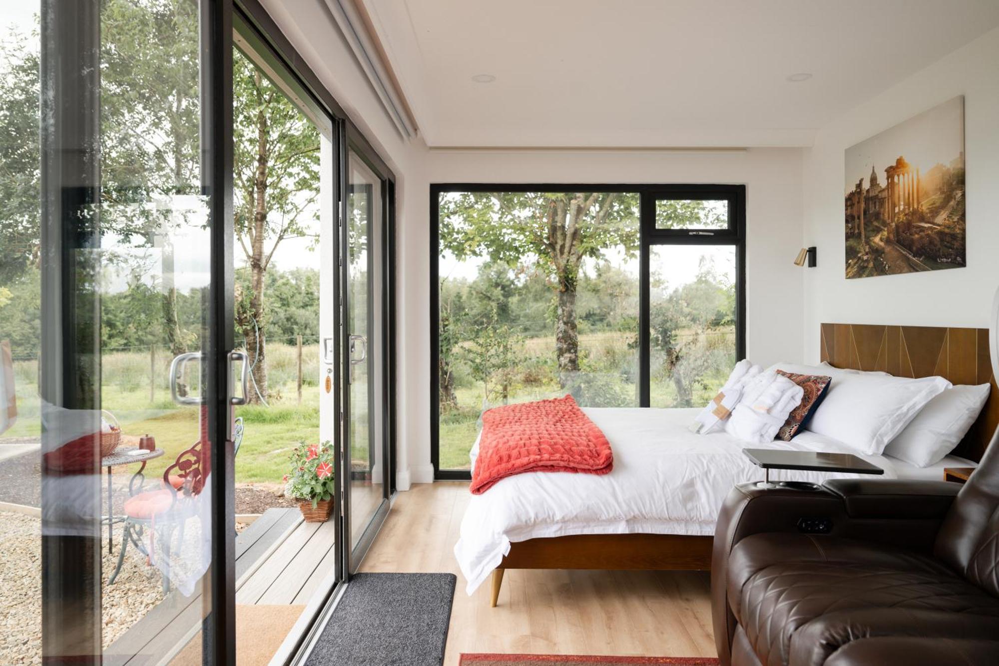 Lakescape - Waterfront Self- Catering Cabins エニスキリン エクステリア 写真