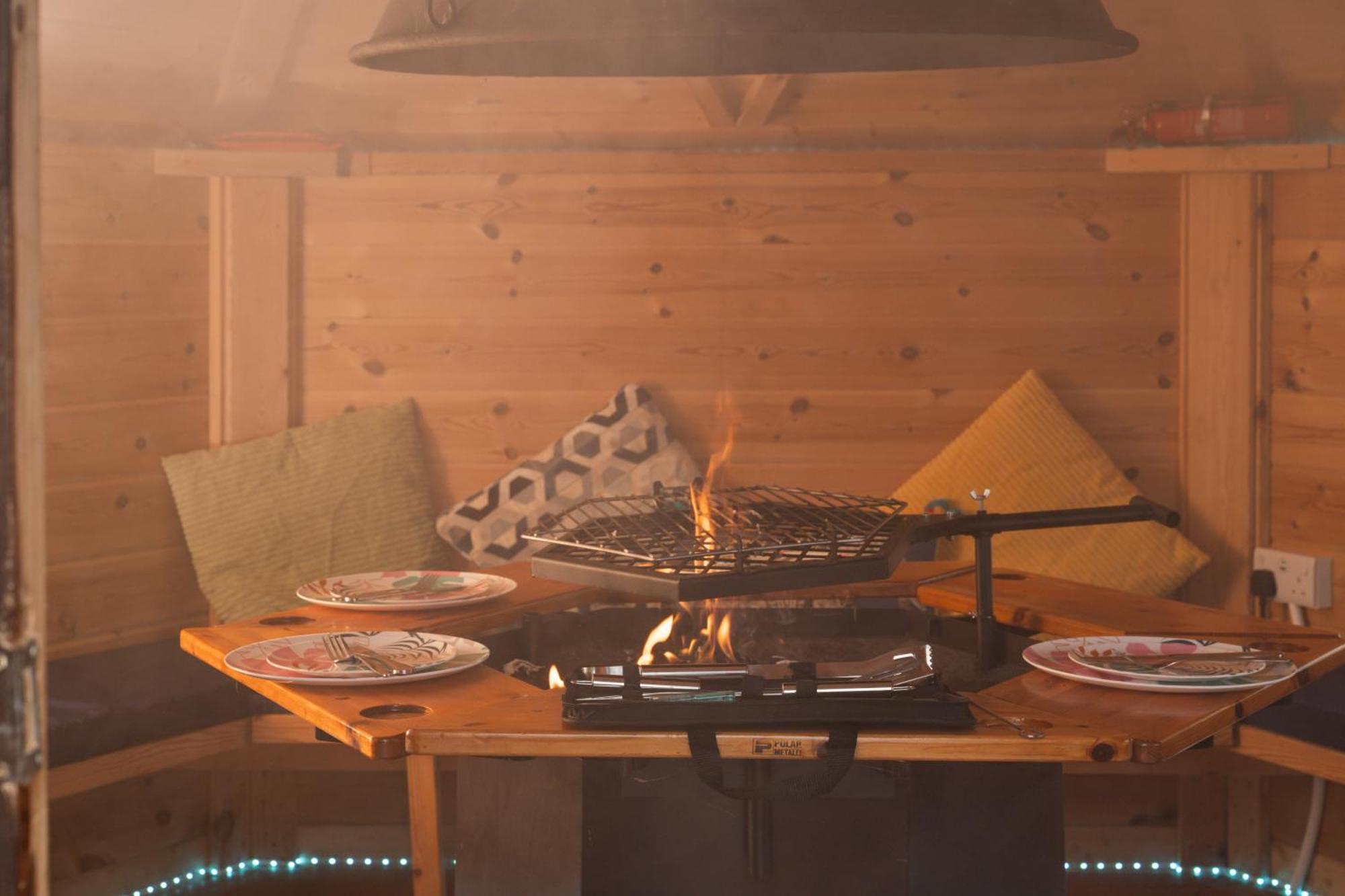 Lakescape - Waterfront Self- Catering Cabins エニスキリン エクステリア 写真