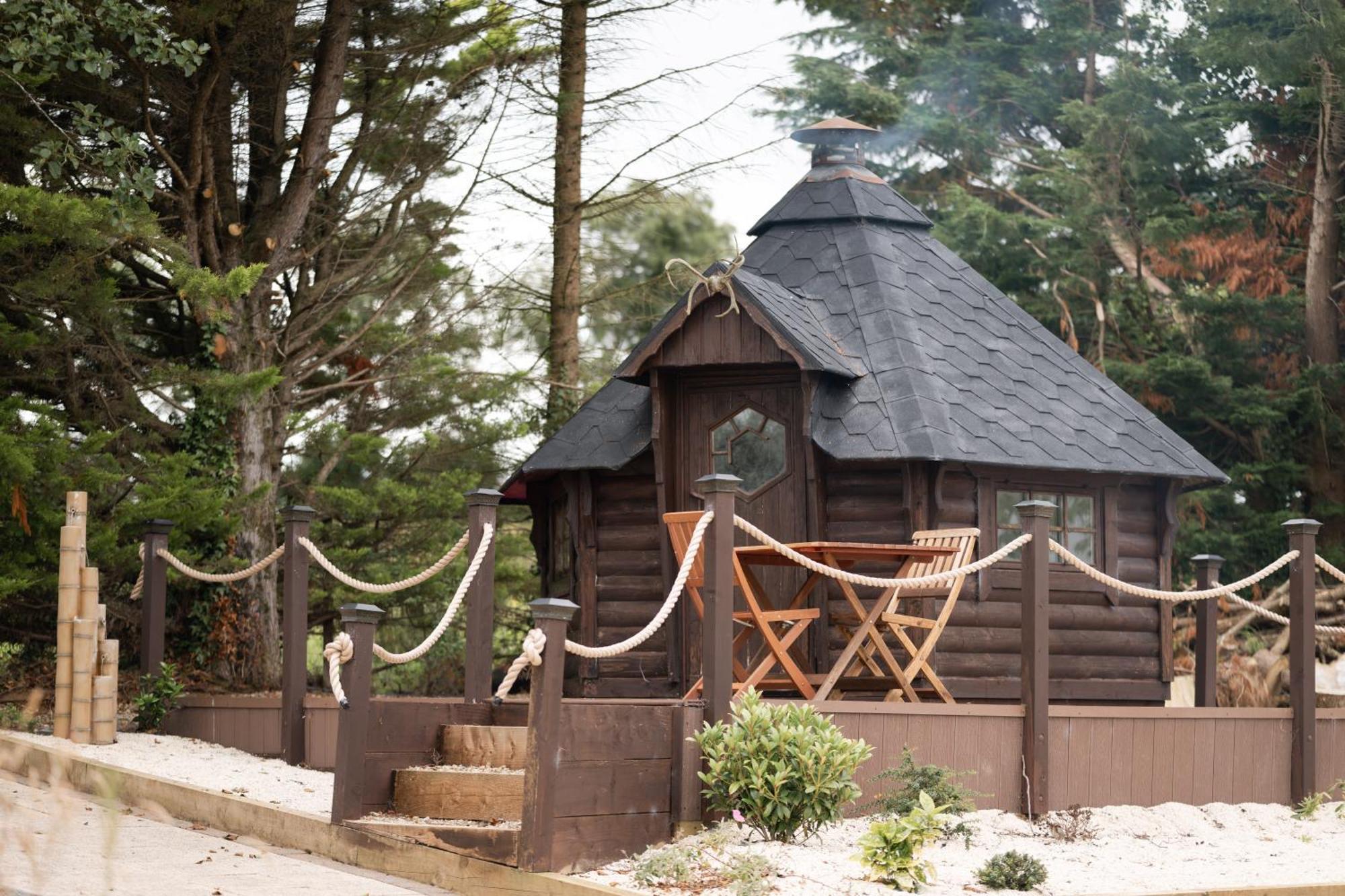 Lakescape - Waterfront Self- Catering Cabins エニスキリン エクステリア 写真
