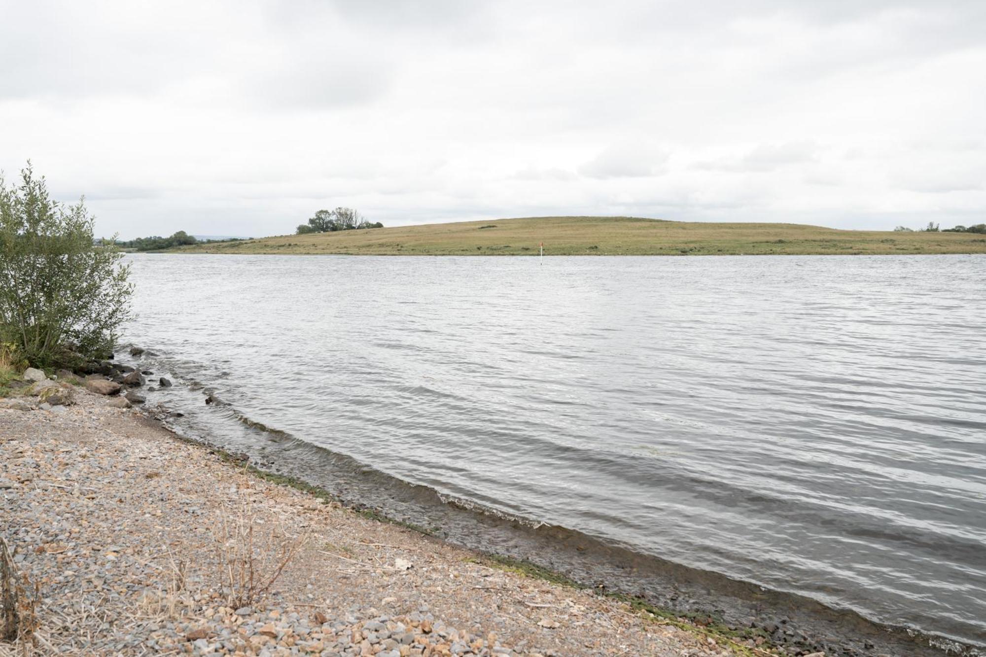Lakescape - Waterfront Self- Catering Cabins エニスキリン エクステリア 写真